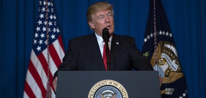 Estados Unidos lanza masivo ataque contra Siria bombardeando base aérea