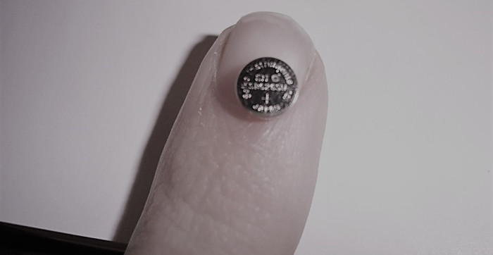 Niña de dos años lucha por su vida luego de tragarse una pequeña pila