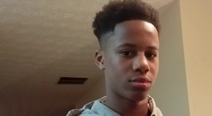 Niño muere al dispararse accidentalmente frente a decenas de amigos en Instagram Live