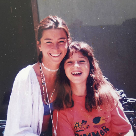 Francisca y su hermana menor | María Luisa Merino - Instagram