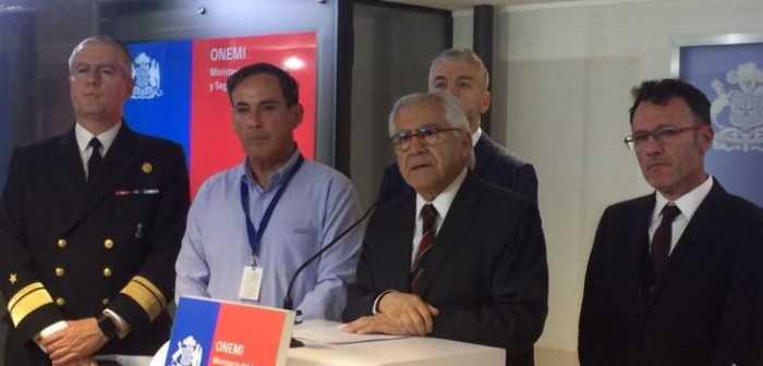 Ministro Fernández informó que no se reportaron víctimas por sismo pese a alta intensidad