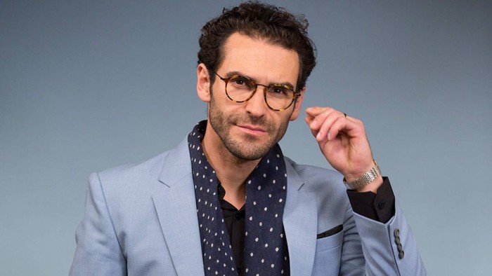 Pablo Cerda compartió imagen de su debut en televisión con impactante look