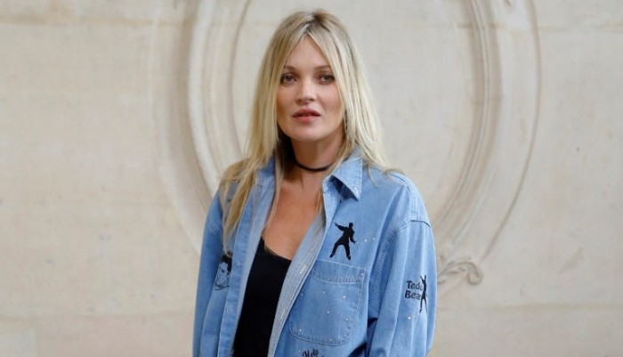Hija de Kate Moss se luce como modelo en nueva campaña publicitaria