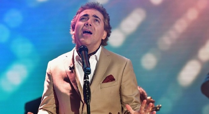 Cristián Castro detuvo concierto en México para pedirle matrimonio a su pareja