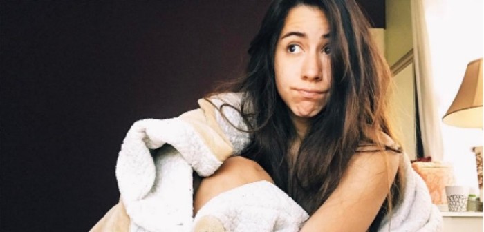 Madre muestra con orgullo e inspirador mensaje cruda realidad de su cuerpo tras dar a luz