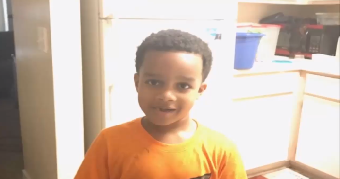 Delincuentes asesinan de un balazo a niño que estaba durmiendo en auto que robaron