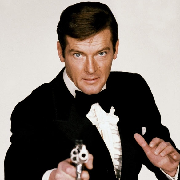 Moore como James Bond