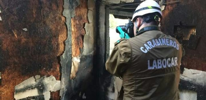 Adulto mayor muere en incendio en Río Claro: vecinos lograron rescatar a su pareja
