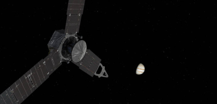 La sonda espacial Juno obliga a 