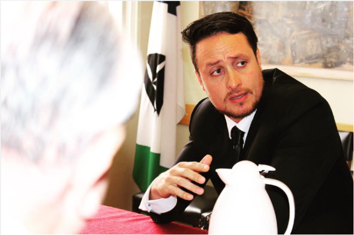 Rodrigo Wainraihgt deleita a seguidores con tierna imagen de su hija vestida de chef