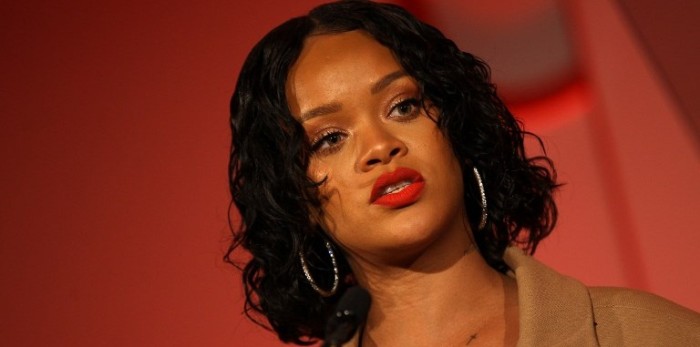 Rihanna es captada en situación íntima con supuesto nuevo novio