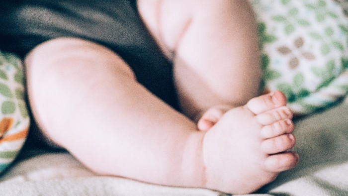 Aysén: El preocupante caso de bebé de 8 meses que pesa 18 kilos