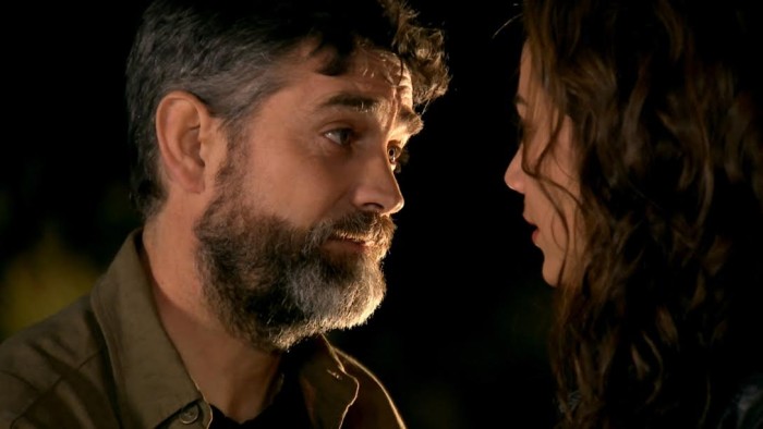 Televidentes festinaron con el apasionado beso entre Pedro y Ángela en 'La Colombiana'