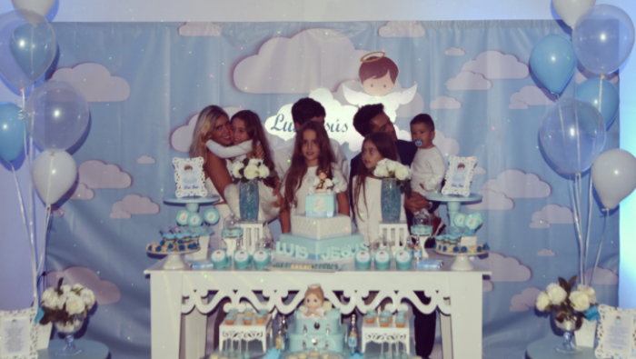 Coté López comparte en Instagram fotografías del producido bautizo de su hijo Jesús