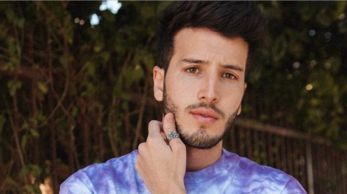 Sebastián Yatra: el cantante colombiano que estaría negociando con el Festival de Viña