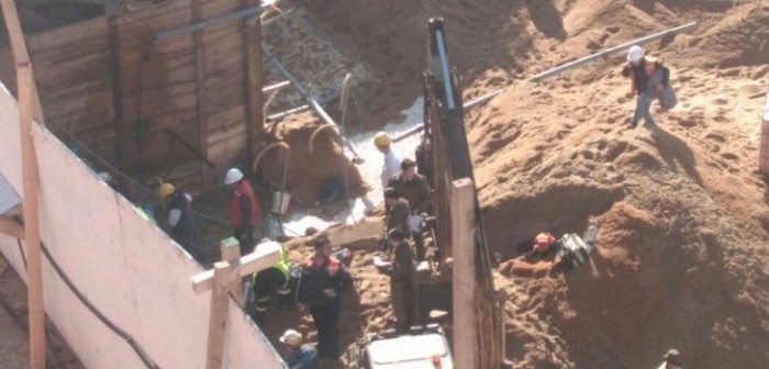 Deslizamiento de tierra deja a dos trabajadores atrapados en Viña del Mar