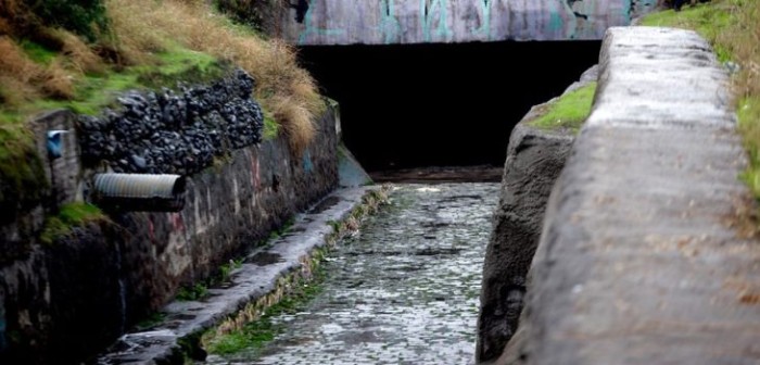 Niño de 2 años murió tras caer a un canal de regadío en Padre Las Casas