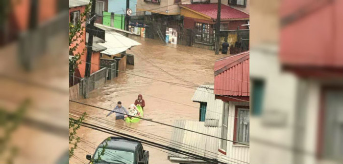 Alerta Roja en Curanilahue tras desborde de río que inundó numerosas viviendas