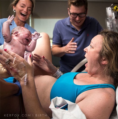 Momento en que nació el segundo hijo de Dara | Kerfox.com