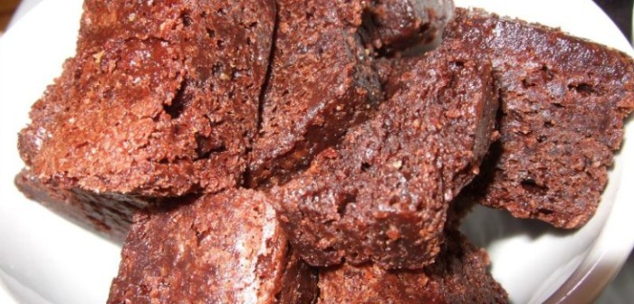 Mamá fue criticada tras vender brownies con ingrediente 'especial' en escuela de sus hijos