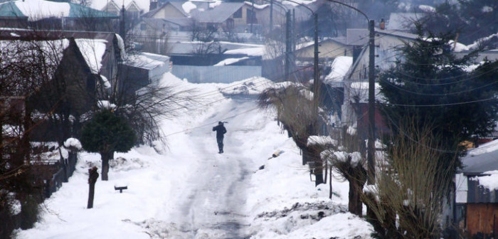 Ola polar: más de 4 mil personas permanecen aisladas por nevazones en La Araucanía