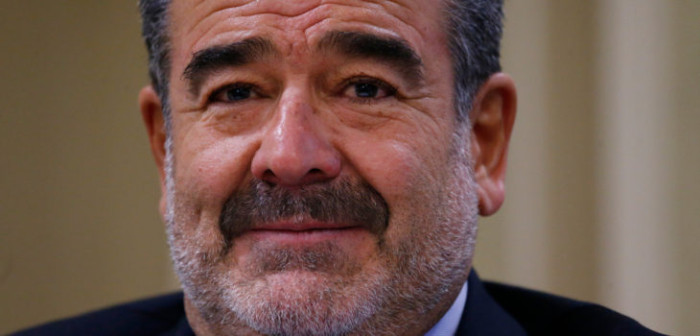 Andrónico Luksic muestra su lado romántico dedicándole tuit número mil a su esposa