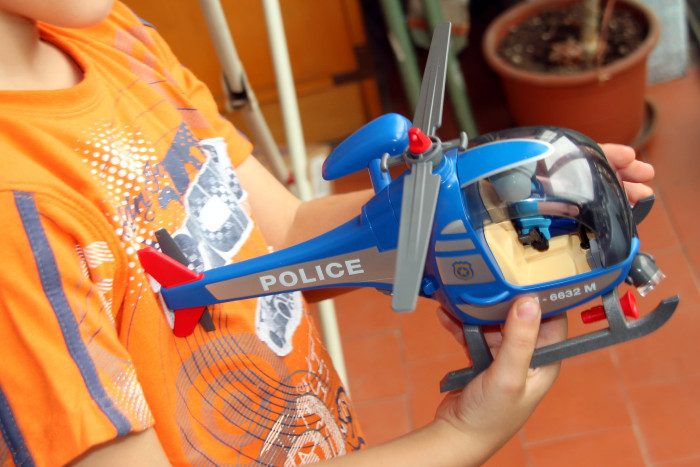 Madre quedó aterrorizada al ver juguetes de su hijo: se encontró con peligrosa 