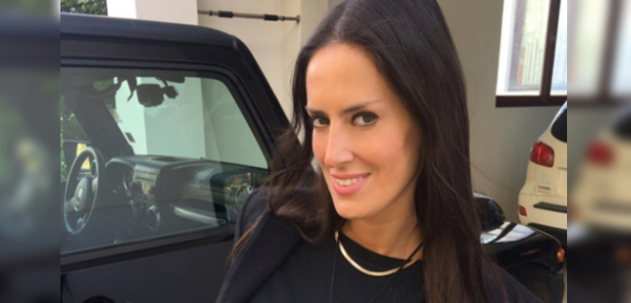 Adriana Barrientos se ganó el repudio de televidentes tras ocupar estola de zorro plateado