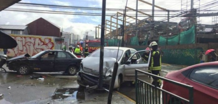 Excandidato presidencial protagonizó un choque en Valdivia que dejó a una mujer lesionada