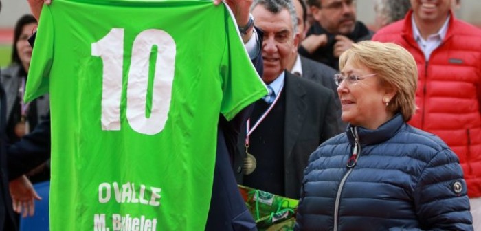 El sarcástico comentario con el que Bachelet defendió su gobierno: no cree que es el peor