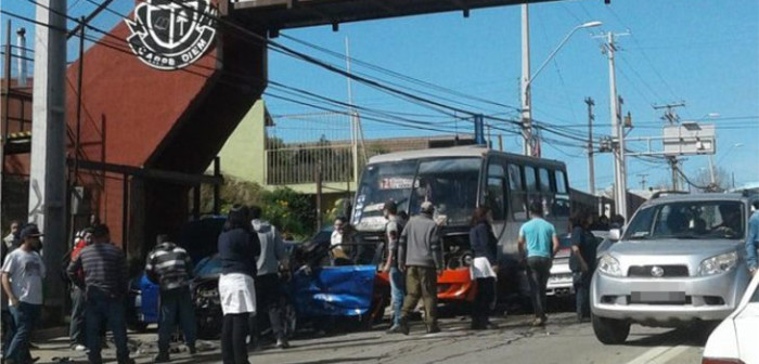 Triple colisión vehicular en Troncal Urbano de Quilpué terminó con 15 lesionados