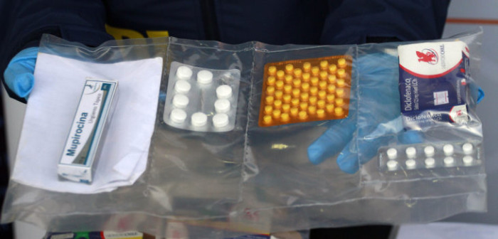 Detienen a banda de mujeres que drogaban a hombres para robarles: mezclaban sus tragos