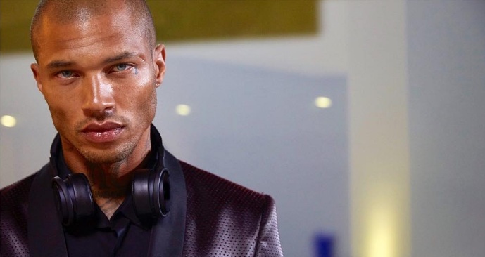 Sigue la polémica: infidelidad de ex reo 'más guapo del mundo' se convirtió en romance