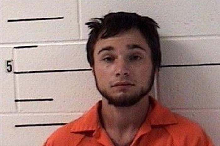 Las últimas fotografías que publicó joven empujada por su novio desde un cerro