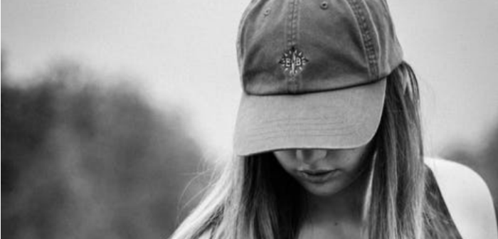 Joven evidenció con crudas fotos la gravedad del cáncer a la piel: busca crear conciencia