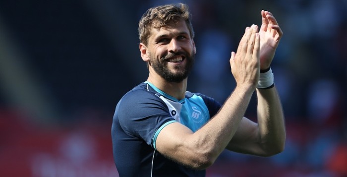 Imagen de futbolista español sacó risas en redes sociales por mega fail en retoque digital