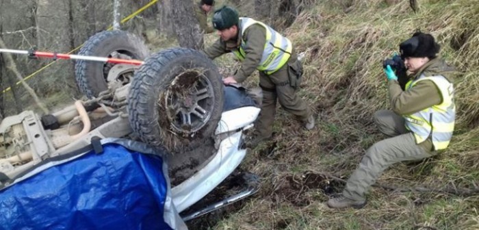 Coyhaique: conductora de 26 años perdió la vida tras volcar su camioneta en una quebrada