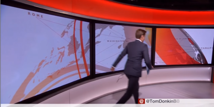 El divertido chascarro de conductor de la BBC en vivo y que no pasó desapercibido