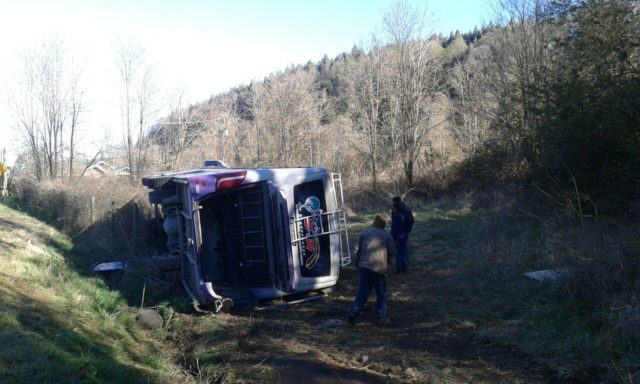 Bus de pasajeros volcó en ruta que une Ralco y Santa Bárbara: hay 20 lesionados