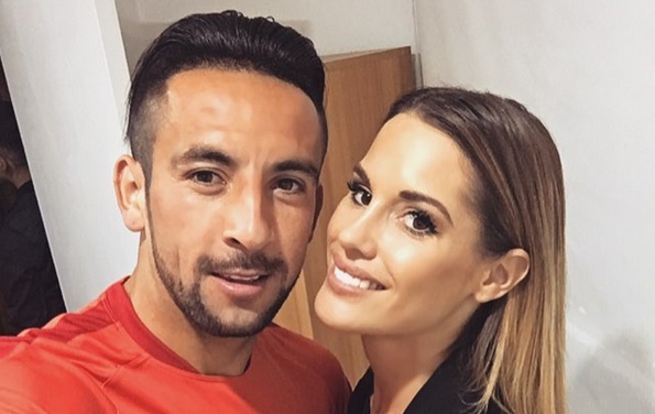 Gala compartió imagen del primer regalo que recibió para el hijo que espera con Huaso Isla