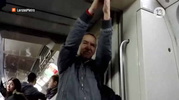 'En su propia trampa' destapó asquerosa técnica de lanzas en el Metro de Santiago