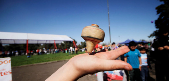 Pelea por un trompo termina con niño de 12 años hospitalizado en Los Lagos