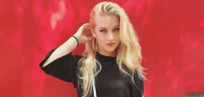 Vesta Lugg sacó risas en Instagram con antigua fotografía dieciochera