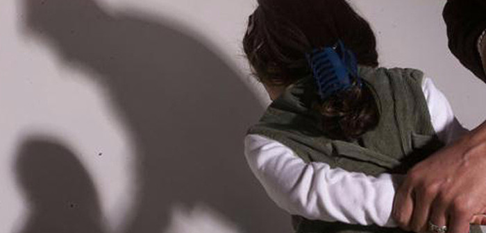 Condenan a 7 años de cárcel a hombre que violó niña de 6 años: era la pareja de su abuela