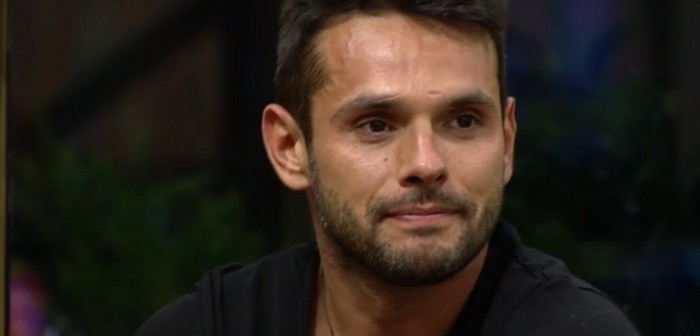 Óscar Garcés sufrió agresión en la calle y culpó a Mega: 