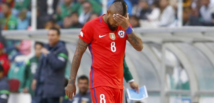 El cruel afiche que se burla de Arturo Vidal y que tuvo que ser retirado en Perú
