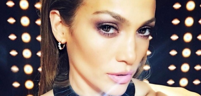 Jennifer López encantó a sus seguidores tras mostrarse al natural y recién despertando
