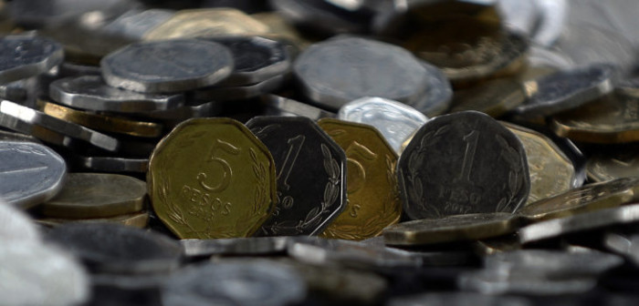 Monedas de $1 y $5 comienzan a despedirse: anuncian redondeo de precios