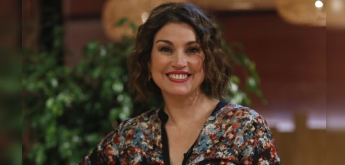 Javiera Contador publicó captura que recuerda su primera portada de revista: tenía 15 años