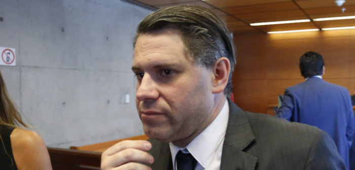 Detienen a fiscal acusado de agredir a carabinera que intentó cursarle un parte